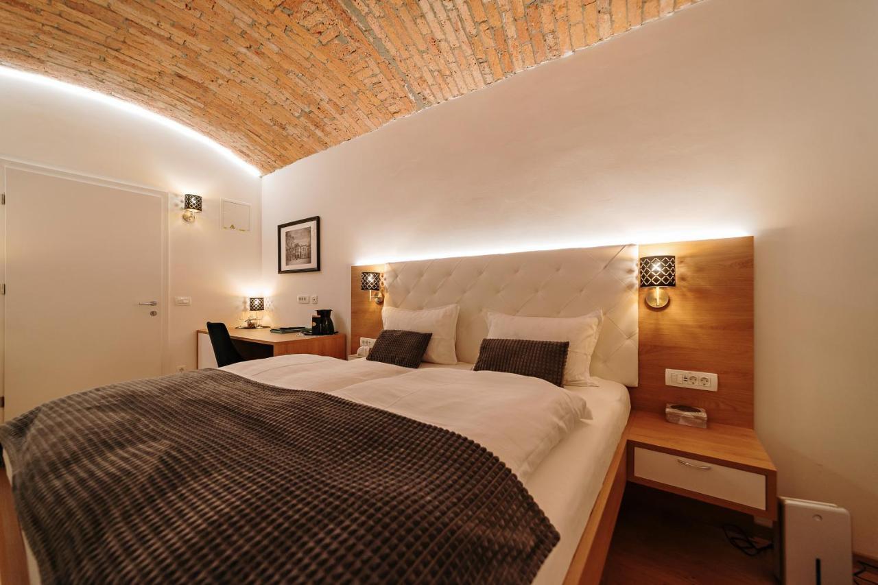 Hotel Operna Klet 3*